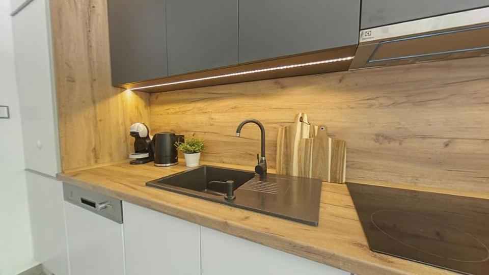 Meszes Apartman Kalocsa Zewnętrze zdjęcie